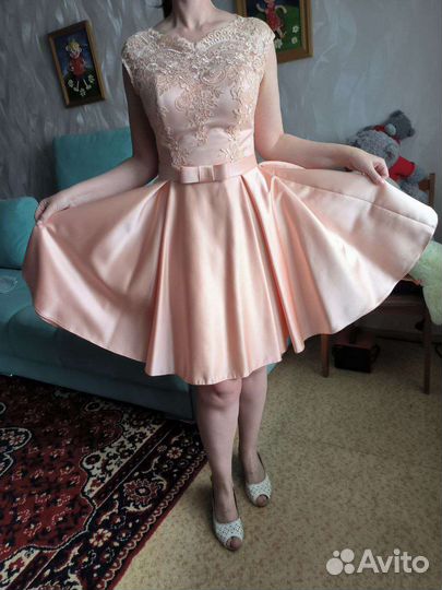 Нарядное платье