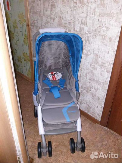 Прогулочная коляска новая