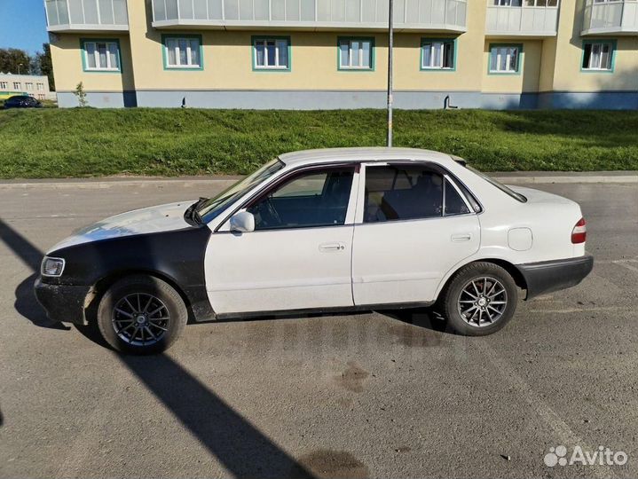 Toyota Corolla 1.6 AT, 1997, 200 000 км