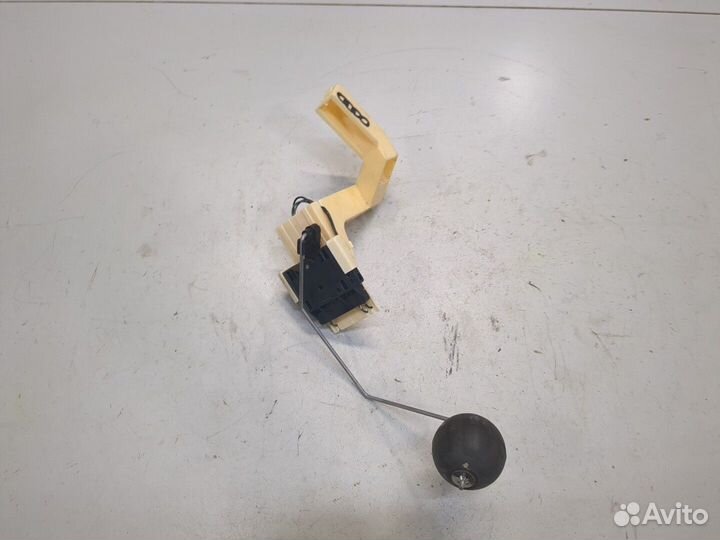 Датчик уровня топлива Audi A8 (D4), 2017