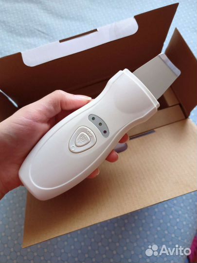 Аппарат для чистки лица новый