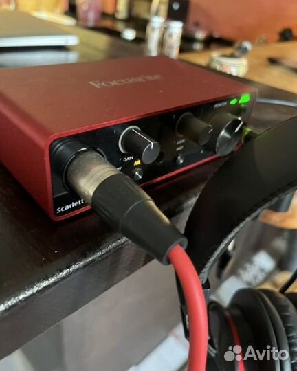 Студийный набор Focusrite Scarlett Studio Solo