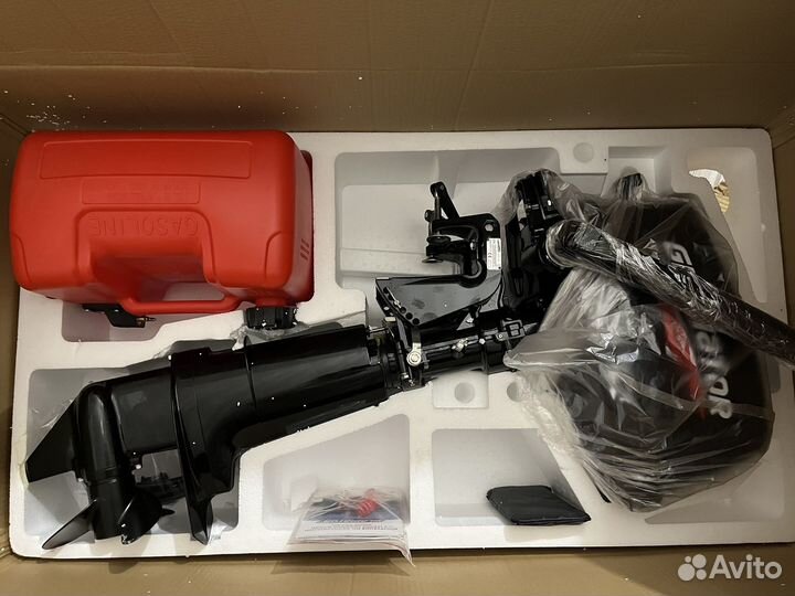 Лодка с мотором