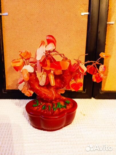 Дерево из янтаря