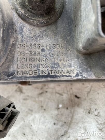 Фара правая Dodge Stratus