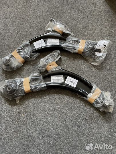 Рычаг передний нижний правый Nissan 54500JG00B