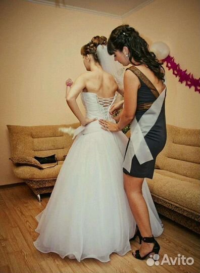 Свадебное платье