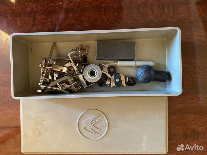 Швейная машинка Подольская-142