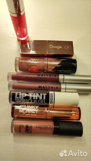 Блеск для губ, помада, жидкая помада Новые