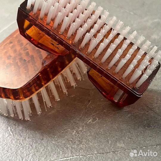 Набор щёток, Англия