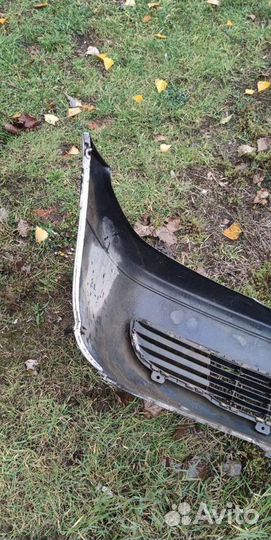 Передний бампер Opel Zafira A