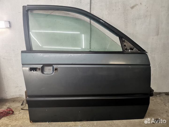 Дверь передняя правая Passat b3