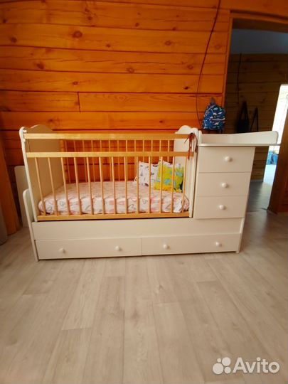 Кровать трансформер с маятником