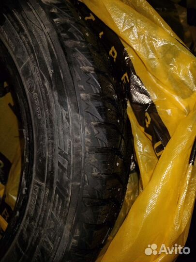 Nitto Therma Spike 185/60 R15 84T