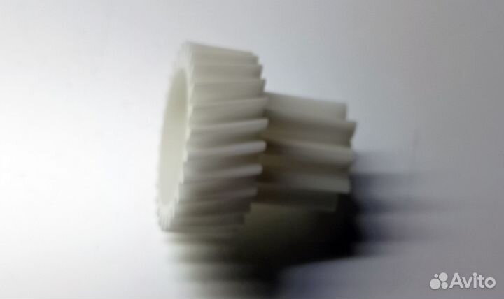 BR67001026 шестерня средняя мясорубки braun G1300