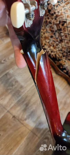 Сломанные муз инструменты