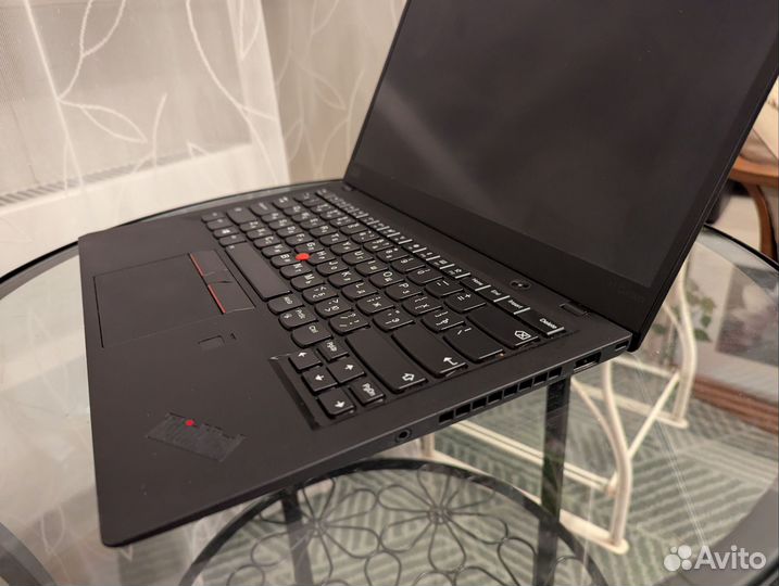 Lenovo thinkpad x1 carbon gen 6 i5/8/256