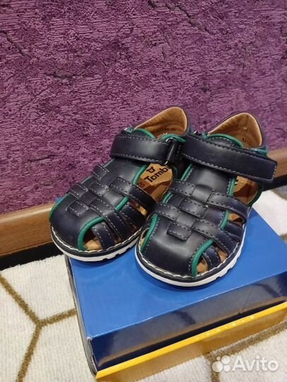 Сандали Tombi