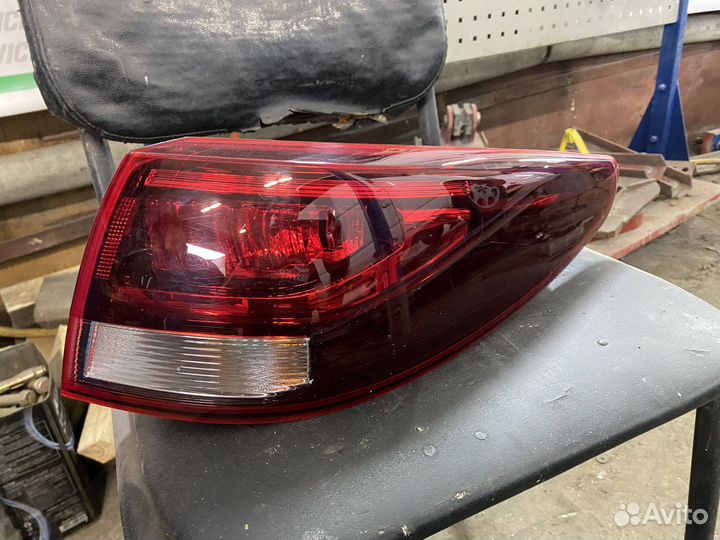 Продам задний фонарь