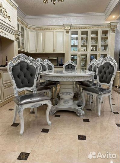 Комплект стол и стулья