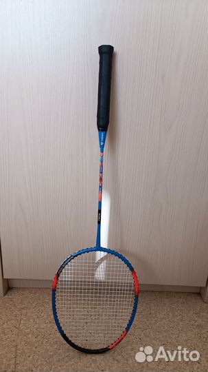 Ракетка для бадминтона
