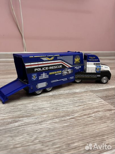 Машинка игрушка