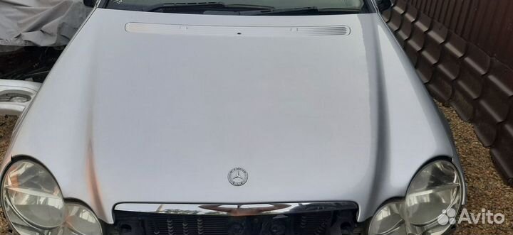 Капот Mercedes C-Class W203 купе 2004г