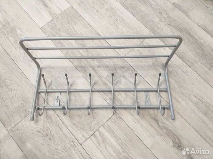 Вешалка для одежды настенная