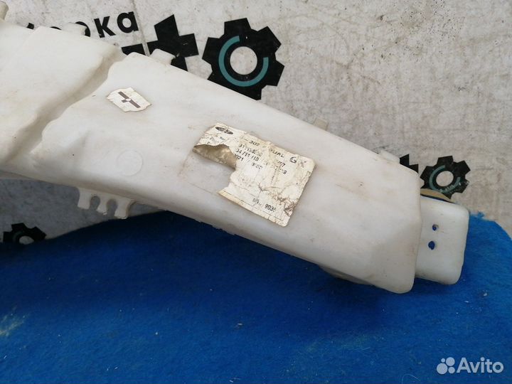 Бачок омывателя 4M51-13K163-AG Ford Focus