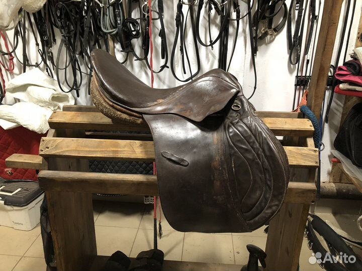 Седло для лошади