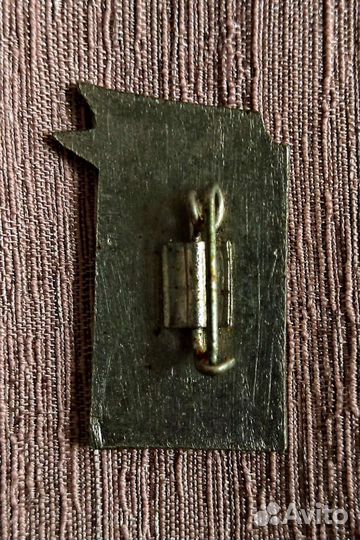 Тяжелые значки СССР