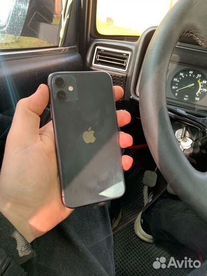 iPhone 11, 64 ГБ