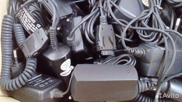 Зарядки на старые мобилки. Много