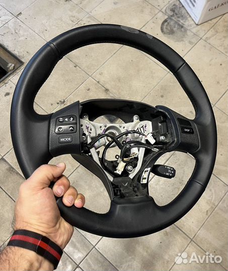 Руль на Lexus is250