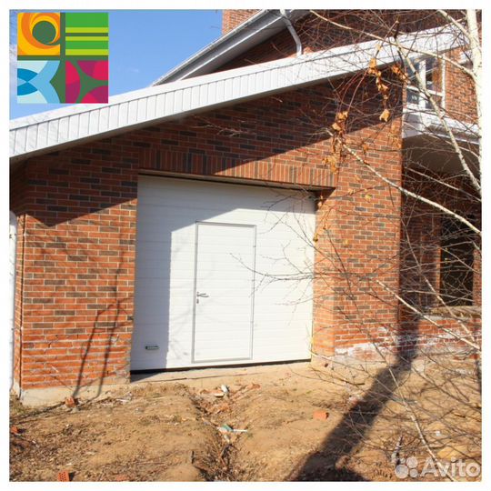 Секционные ворота для гаража alutech