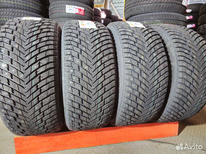 iLink Wintervorhut Stud II 225/40 R18 и 255/35 R18