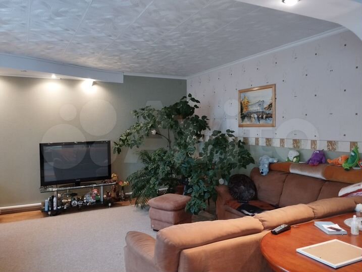 Дом 205,7 м² на участке 10 сот.