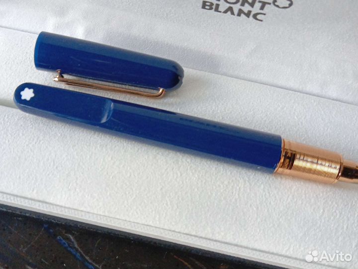 Ручка Roller Montblanc M Red