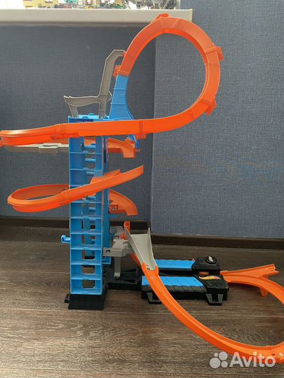 Гоночный трек Hot wheels