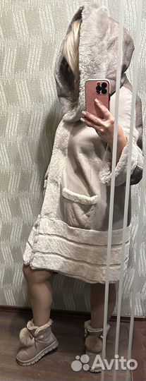 Дубленка натуральная женская с капюшоном