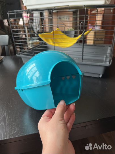 Клетка с домиком и гамаками для грызунов