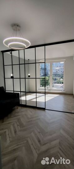 Раздвижная перегородка с матовым стеклом