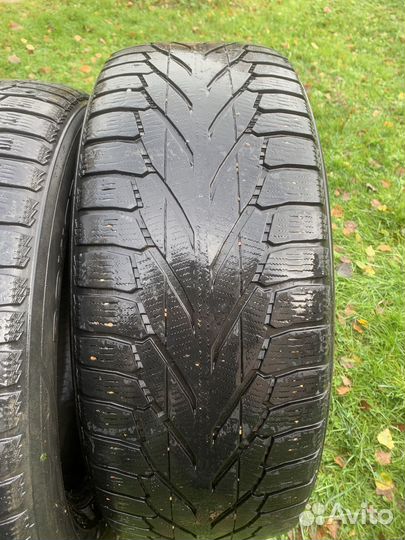 Nokian Tyres Hakkapeliitta R2 SUV 265/60 R18
