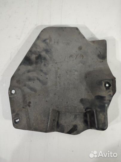 Защита днища кузова задняя левая Lexus Ls460 USF40