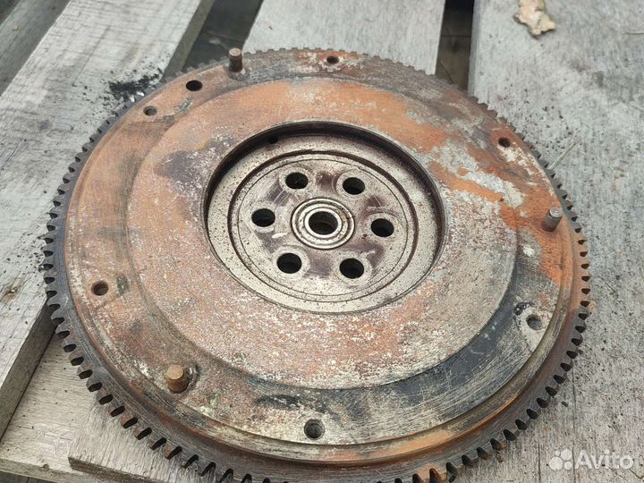 Киа Авелла маховик