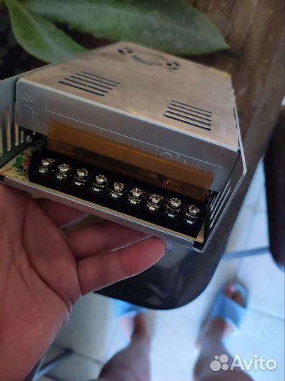 Блок питания 12v для светодиодной ленты