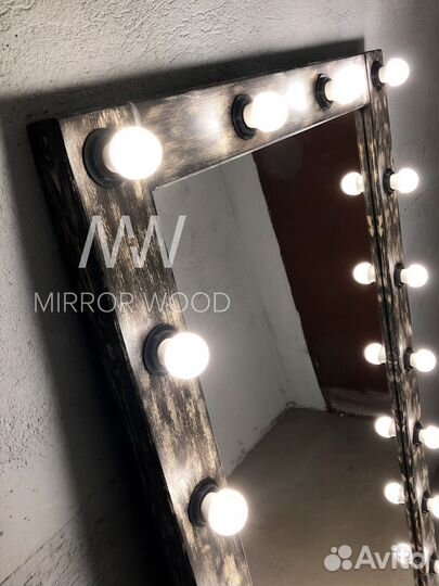 Гримерное зеркало с лампочками в полный рост