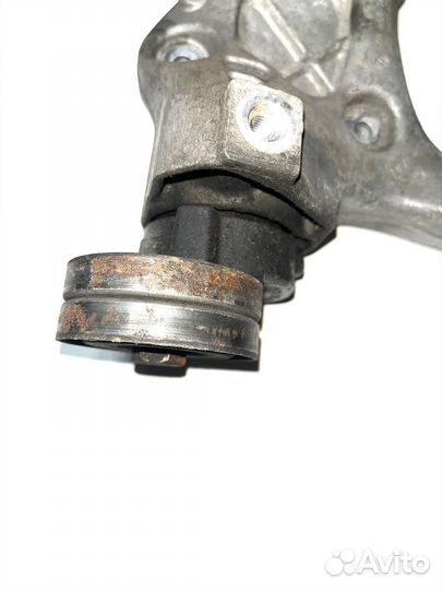 Конштейн компрессора кондиционера VW Golf 6