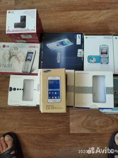 Зарядки к телефонам