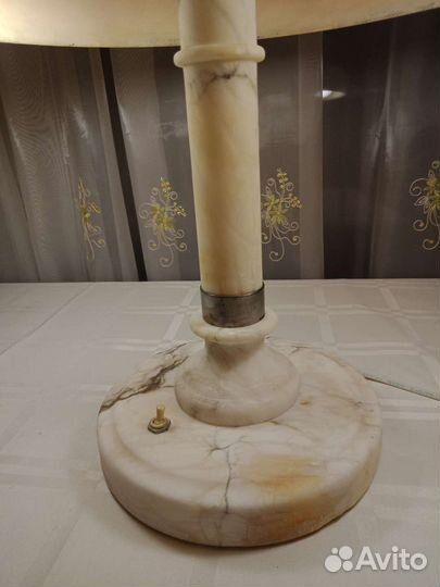 Старинная настольная лампа